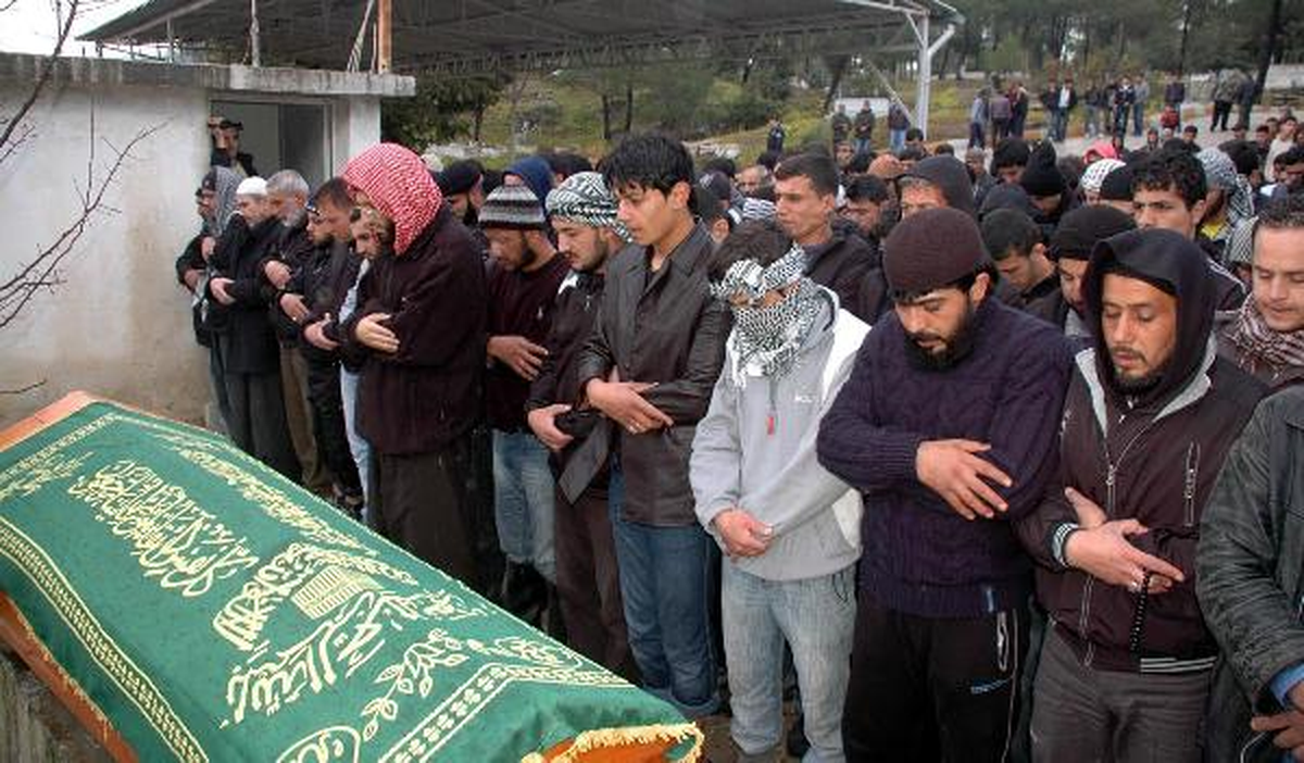 Ölen Suriyeli, Hatay'da Toprağa Verildi