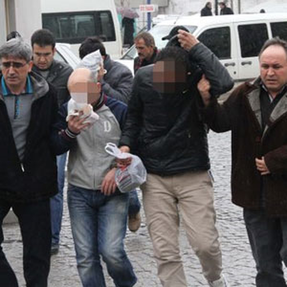 Radyo İstasyonunu Soyan 3 Arkadaş Polisten Kaçamadı
