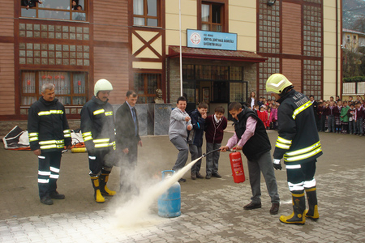 Rize İtfaiyesi Nefes Kesti