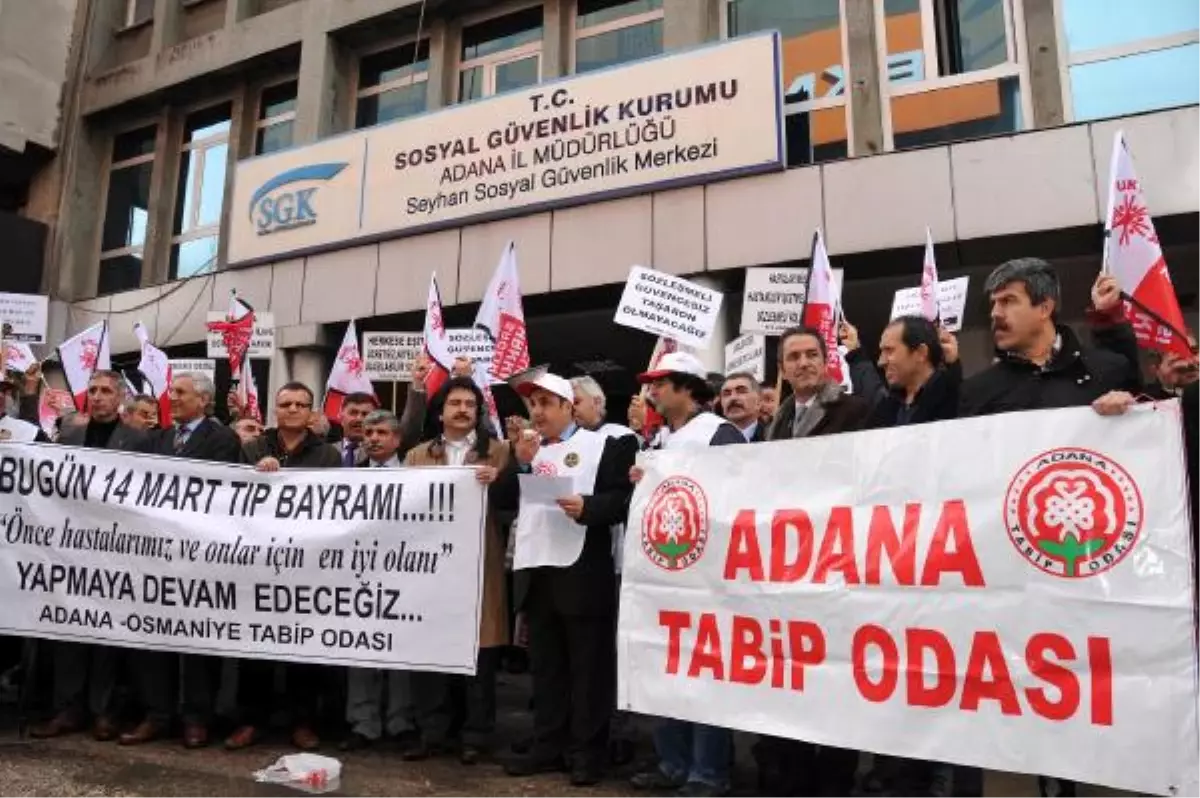 Sağlıkçılardan Hükümete \'Özlük Hakkı\' Tepkisi