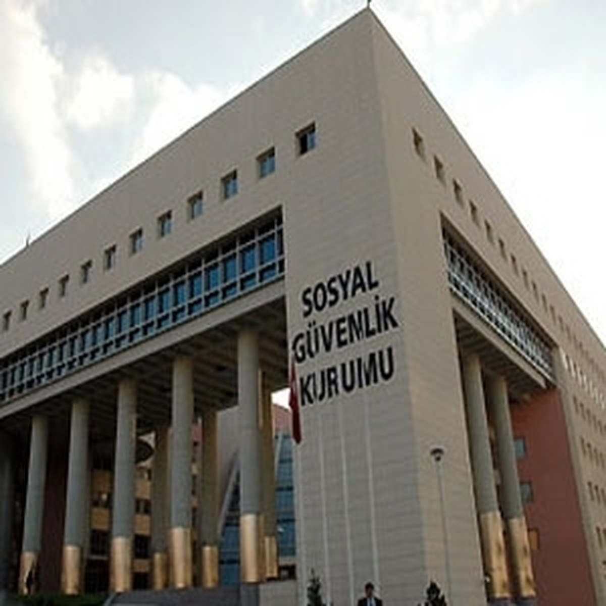 Sgk Yaşlıları ve Vanlı Depremzedeleri Unutmadı