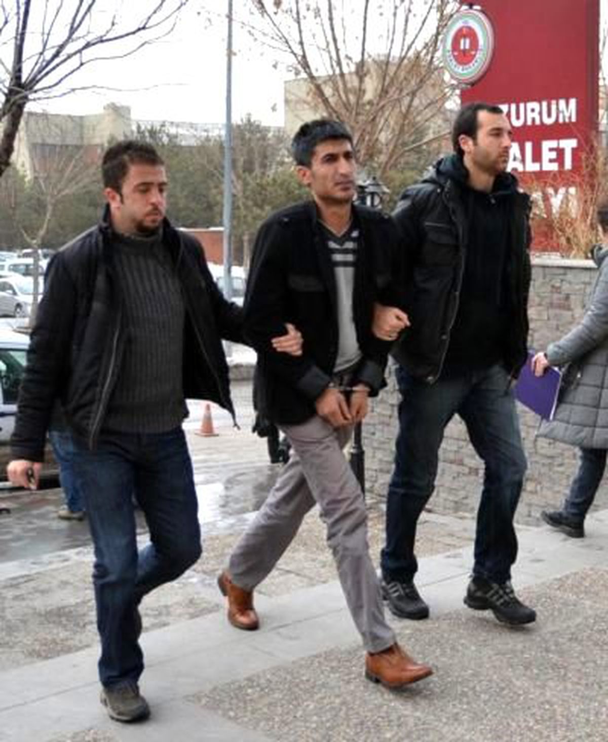 Silahlı Saldırganlar Özel Harekat\'ın Operasyonu ile Yakalandı