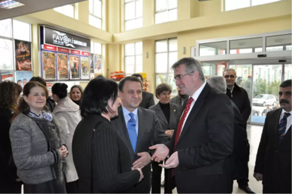 Silivri Belediyesi Resim Sergisi Çatalca\'da