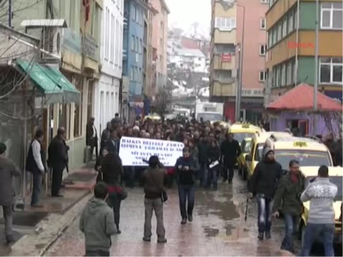 Tunceli\'de Sivas Davasının Zamanaşımı Protesto Edildi