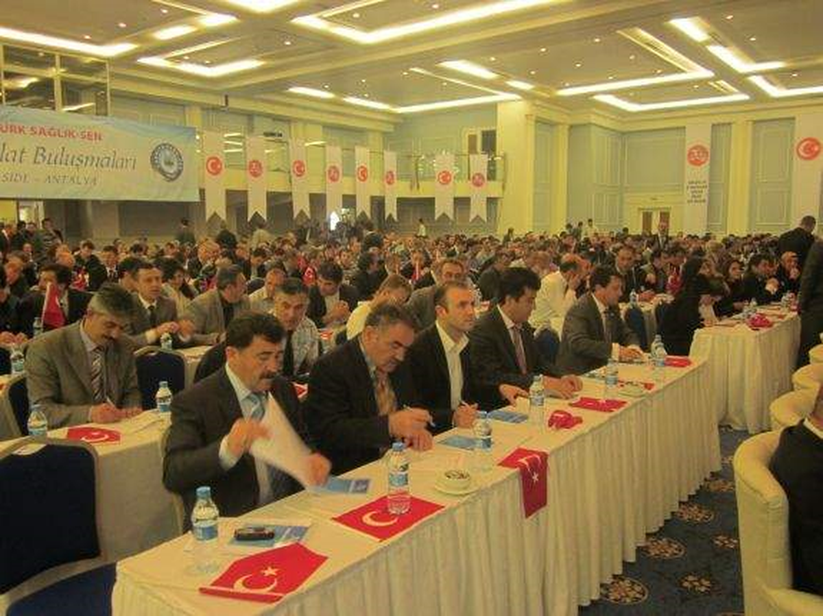 Türk Sağlık Sen Temsilcisine Teşekkür Plaketi