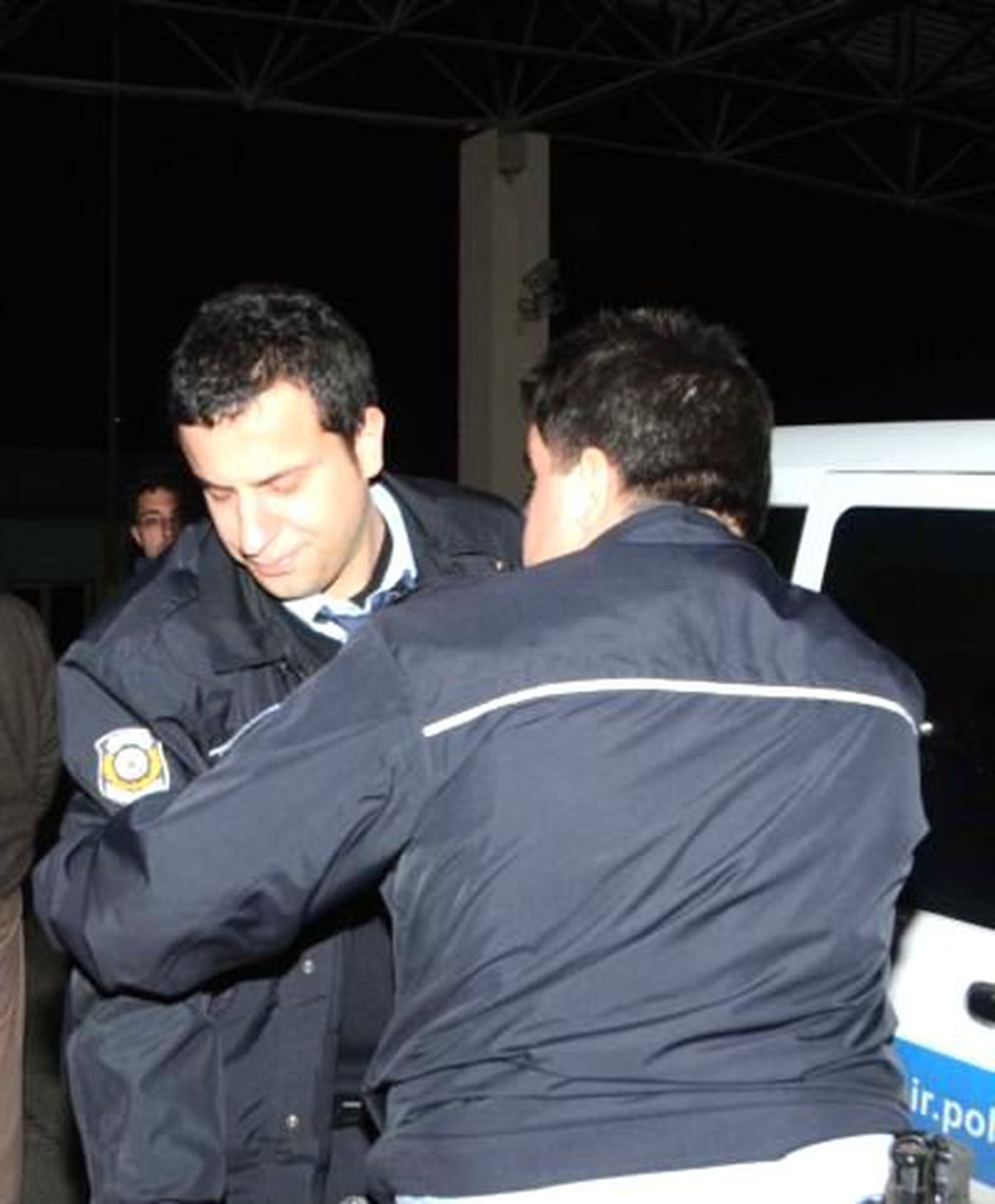 Alkollü Sürücü, Polise Çarparsa