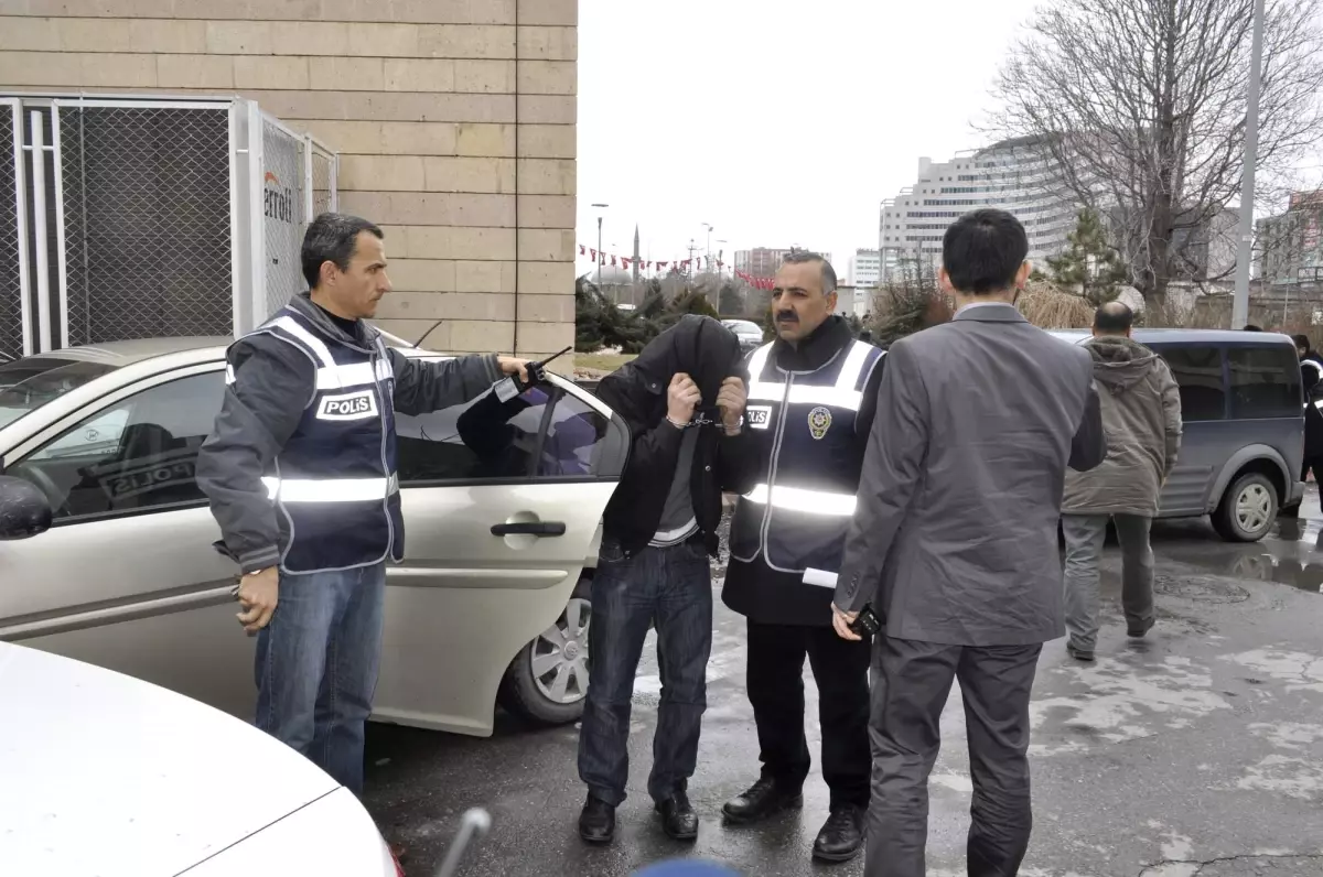 Anten Kablosu ile Boğarak Öldürdü