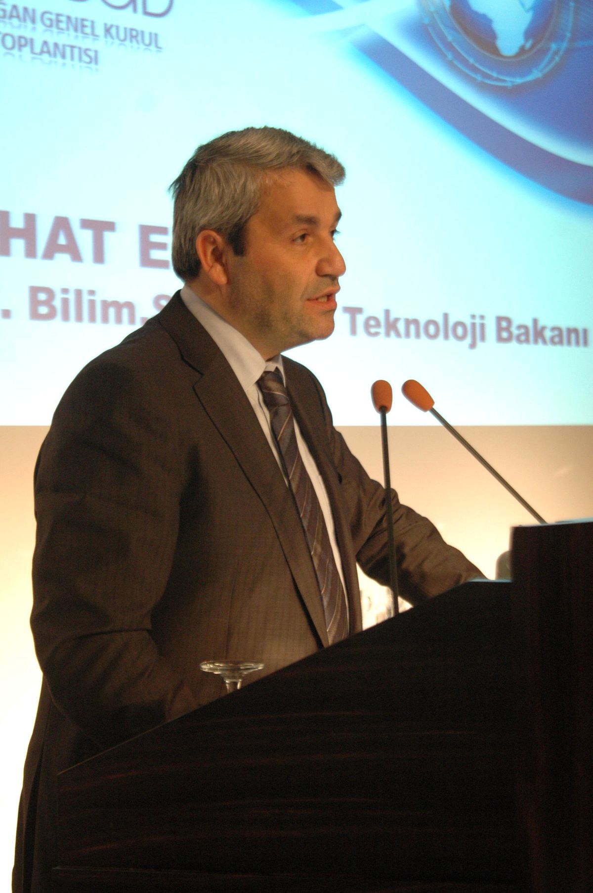 Bakan Ergün "2012 Hedefi En Az Yüzde 4 Büyüme"