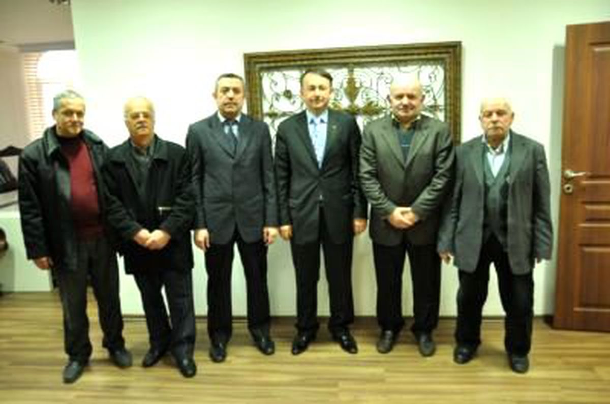 Başkan Karabalık\'a Cami Derneğinden Tanışma Ziyareti