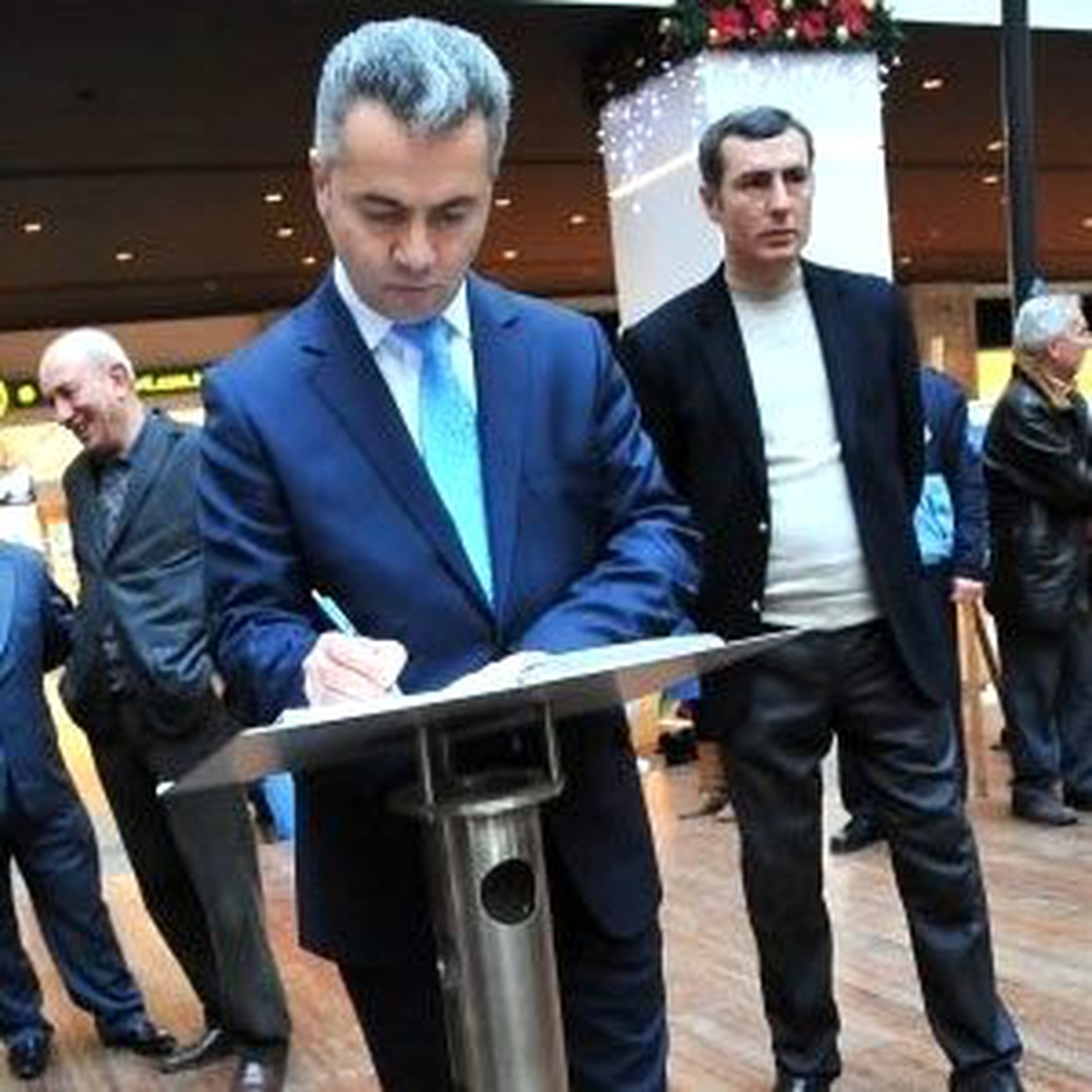 Başkan Uzun, Sağlık Çalışanlarının Tıp Bayramını Kutladı