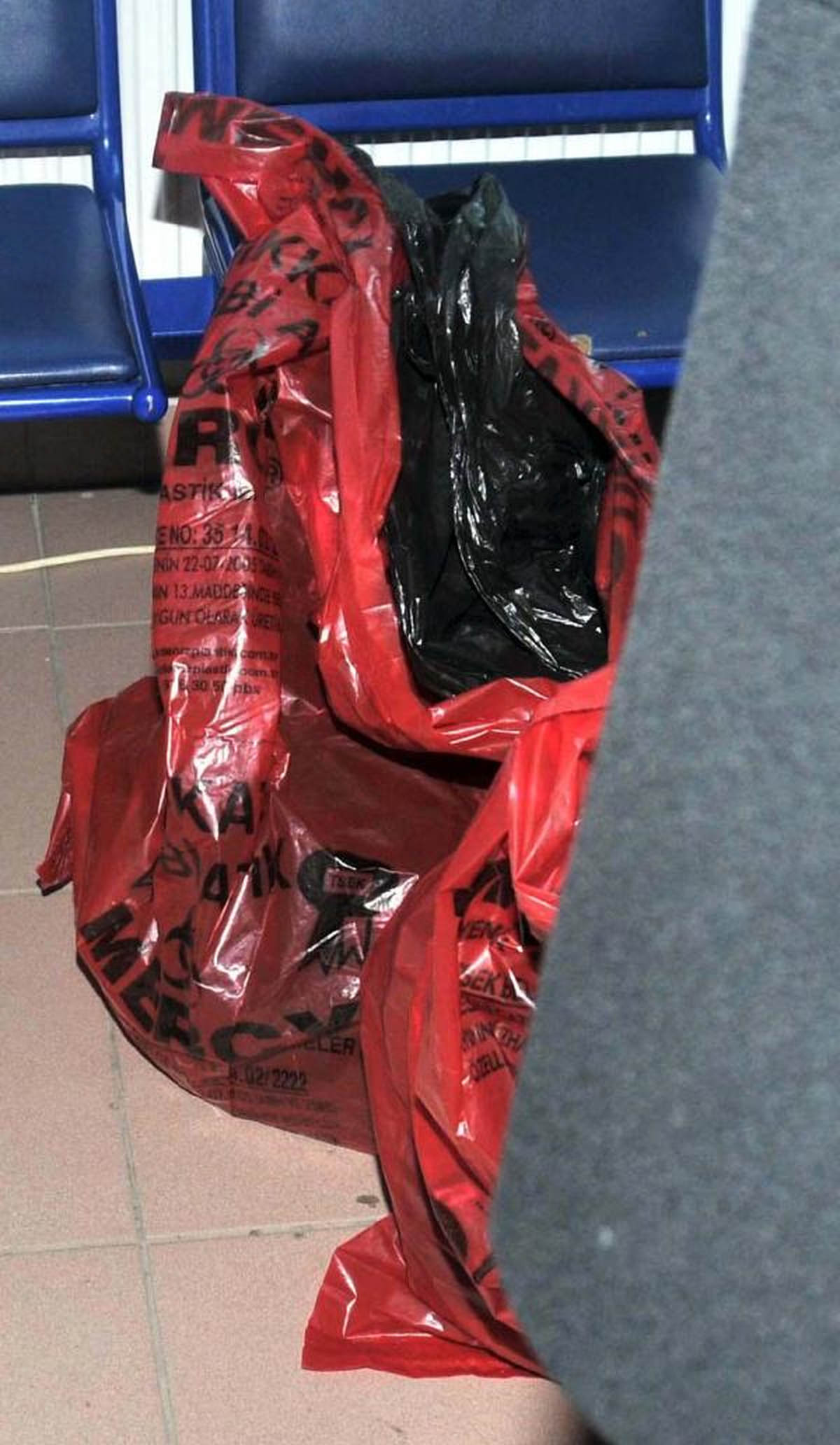 Hastane Bahçesinde Kafatası ve Kemikler Çıktı