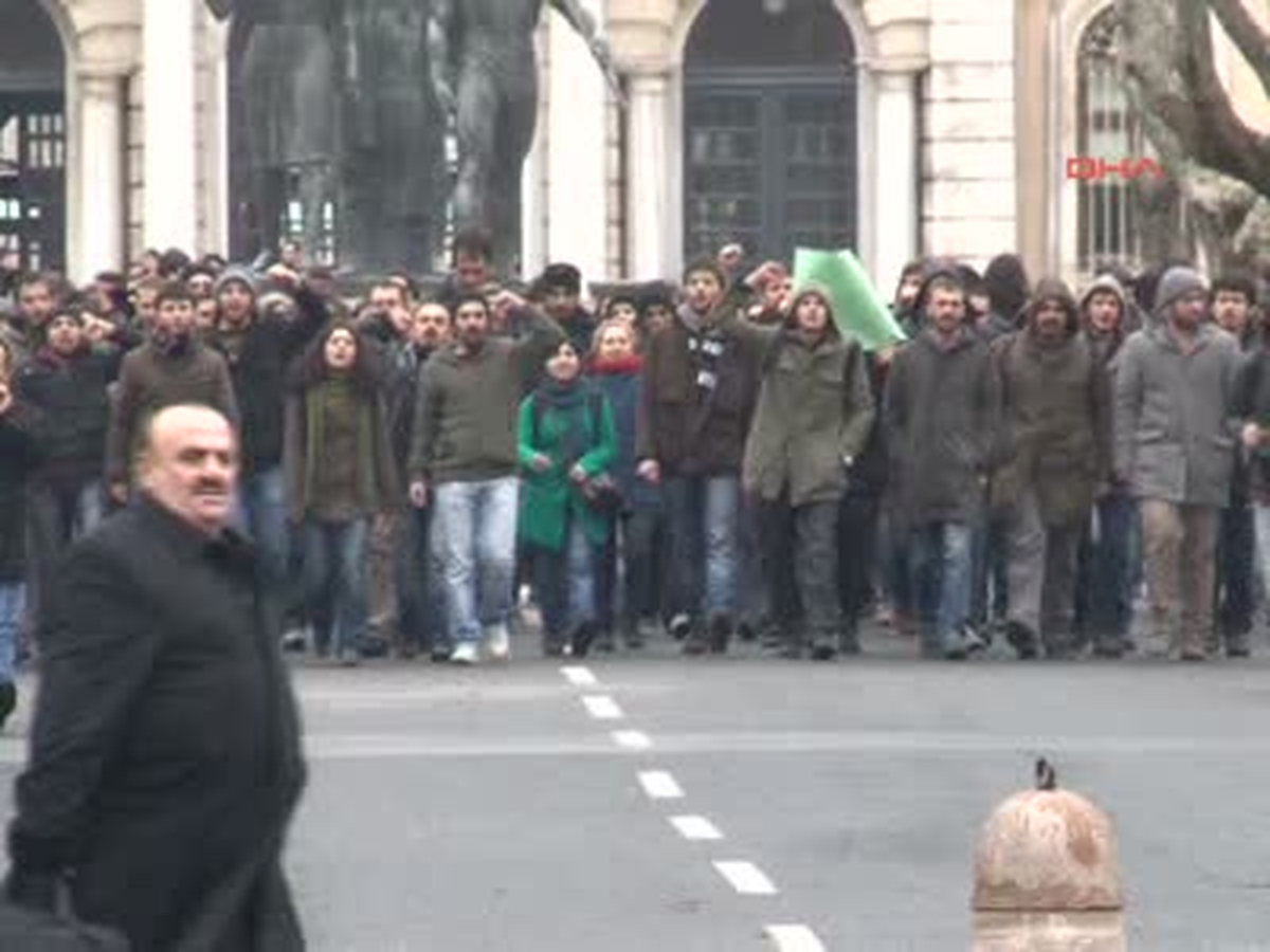 Beyazıt\'ta "Zamanaşımı" Protestosu