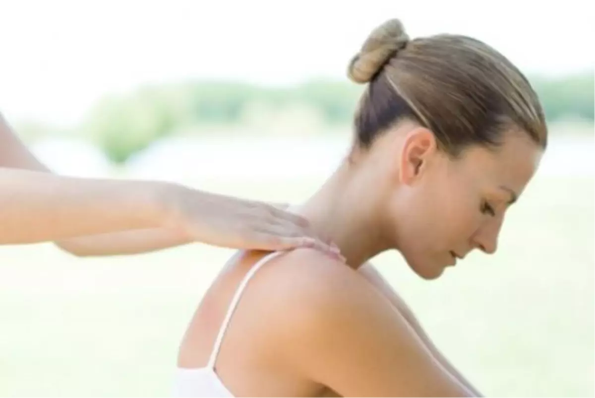 Boyun Ağrılarından Nasıl Korunabiliriz?