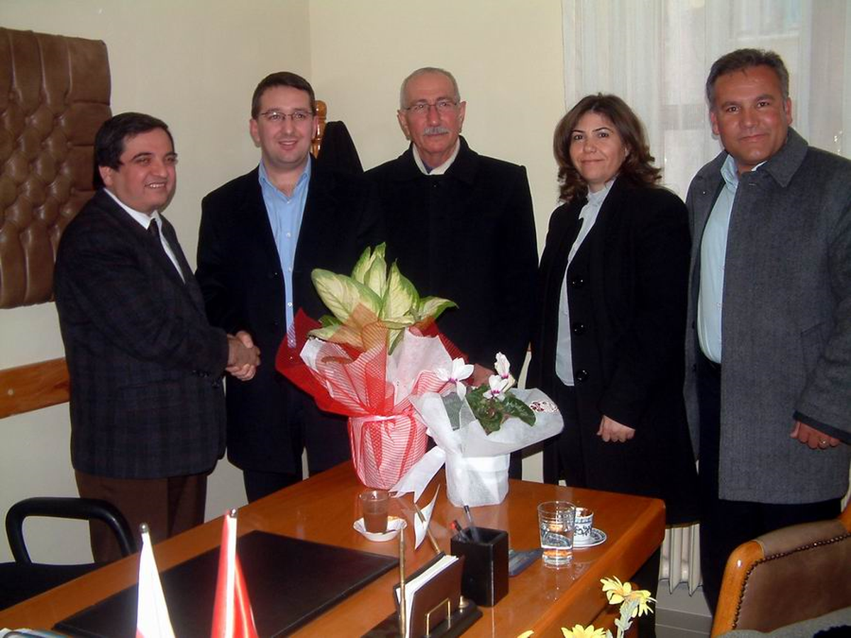Burhaniye de Ak Partililerden Tıp Bayramı Kutlaması