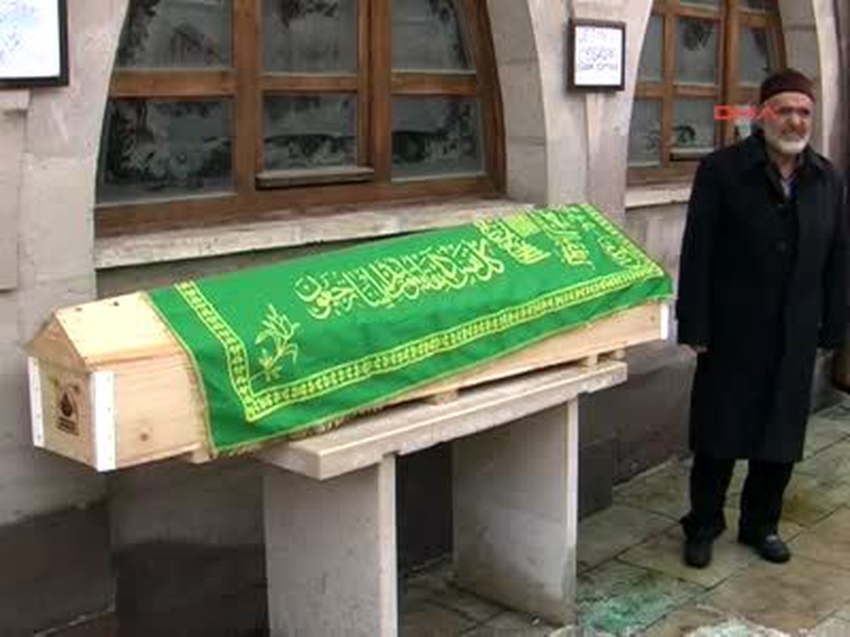 Çadır Yangınında Ölen İşçi Toprağa Verildi