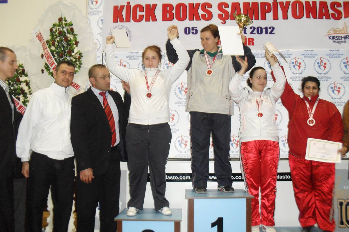Çanakkale Kick Boks Ekibinde Madalya Sevinci