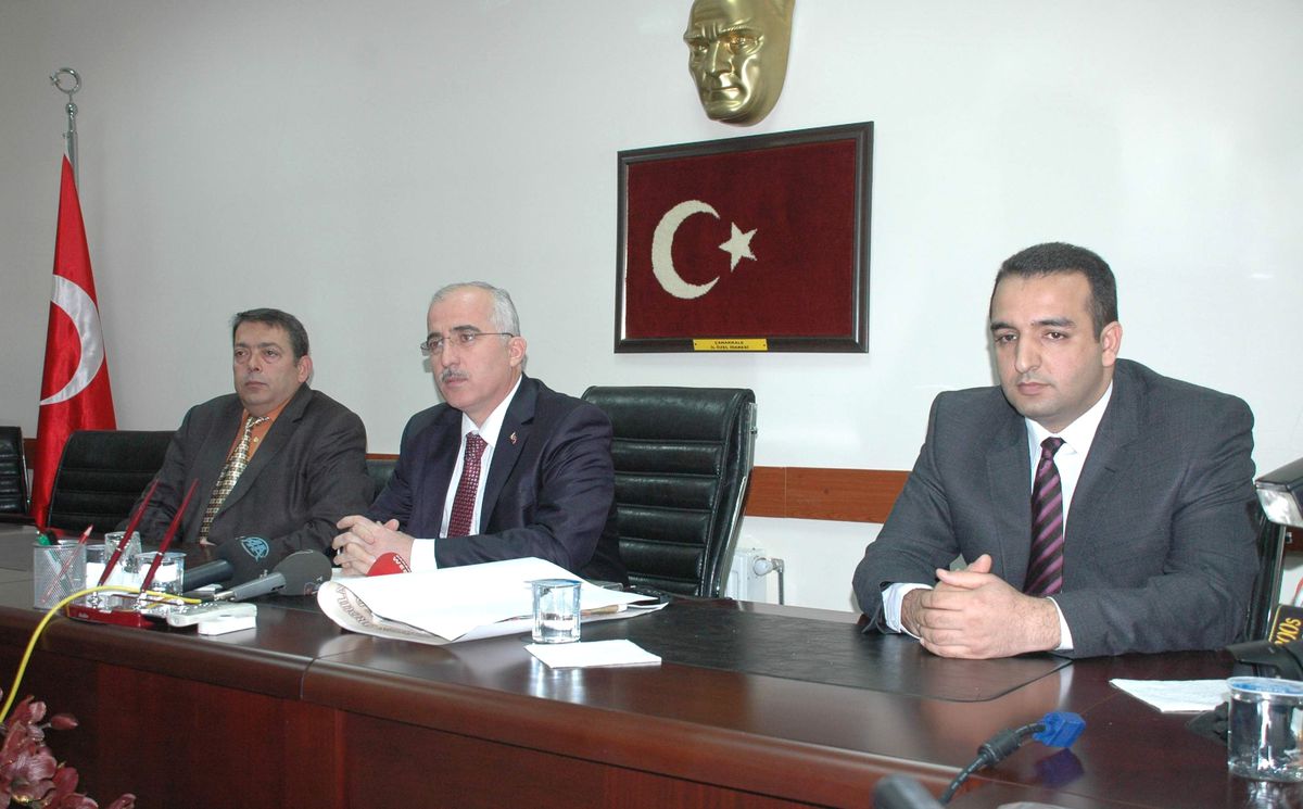 Çanakkale Valiliği İl Genelinden 9 Bin 700 Öğrenciyi Şehitliklere Götürecek