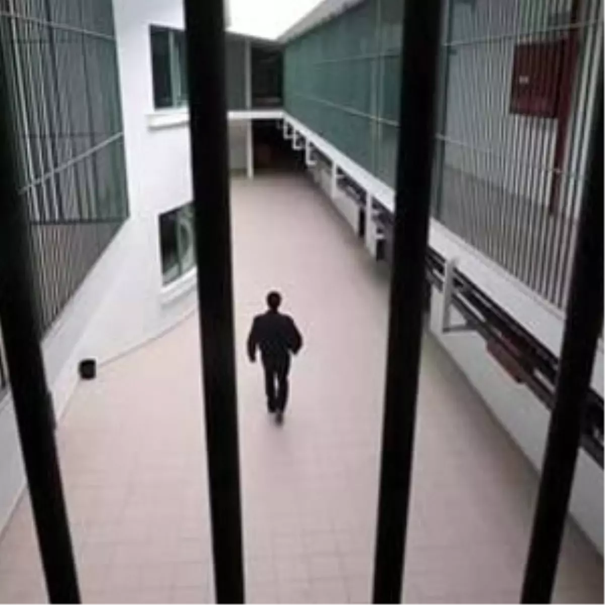 CHP'den 'Çocuklar, Kadınlar, Adalet ve Cezaevleri' Raporu