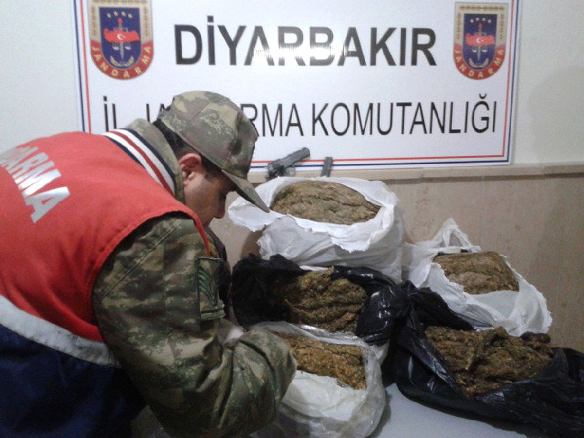 Diyarbakır\'da Esrar Operasyonu
