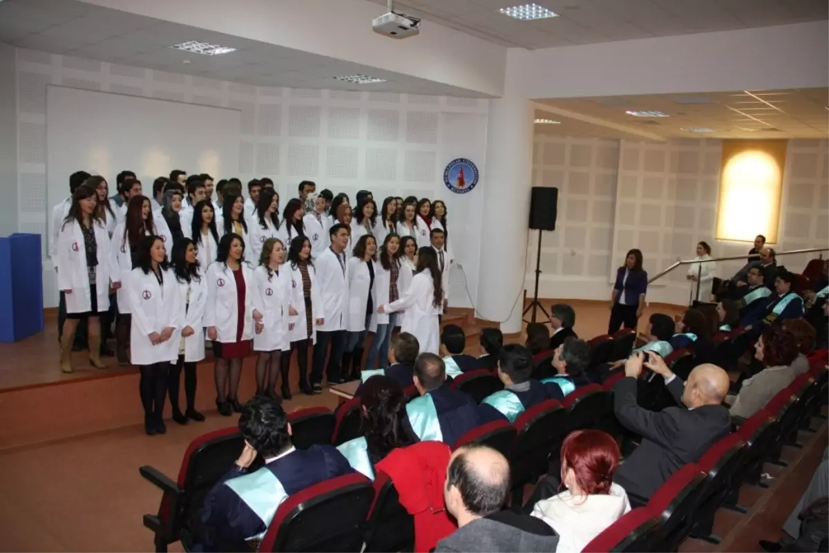 (Düzeltme) Beyaz Önlük Giydiler