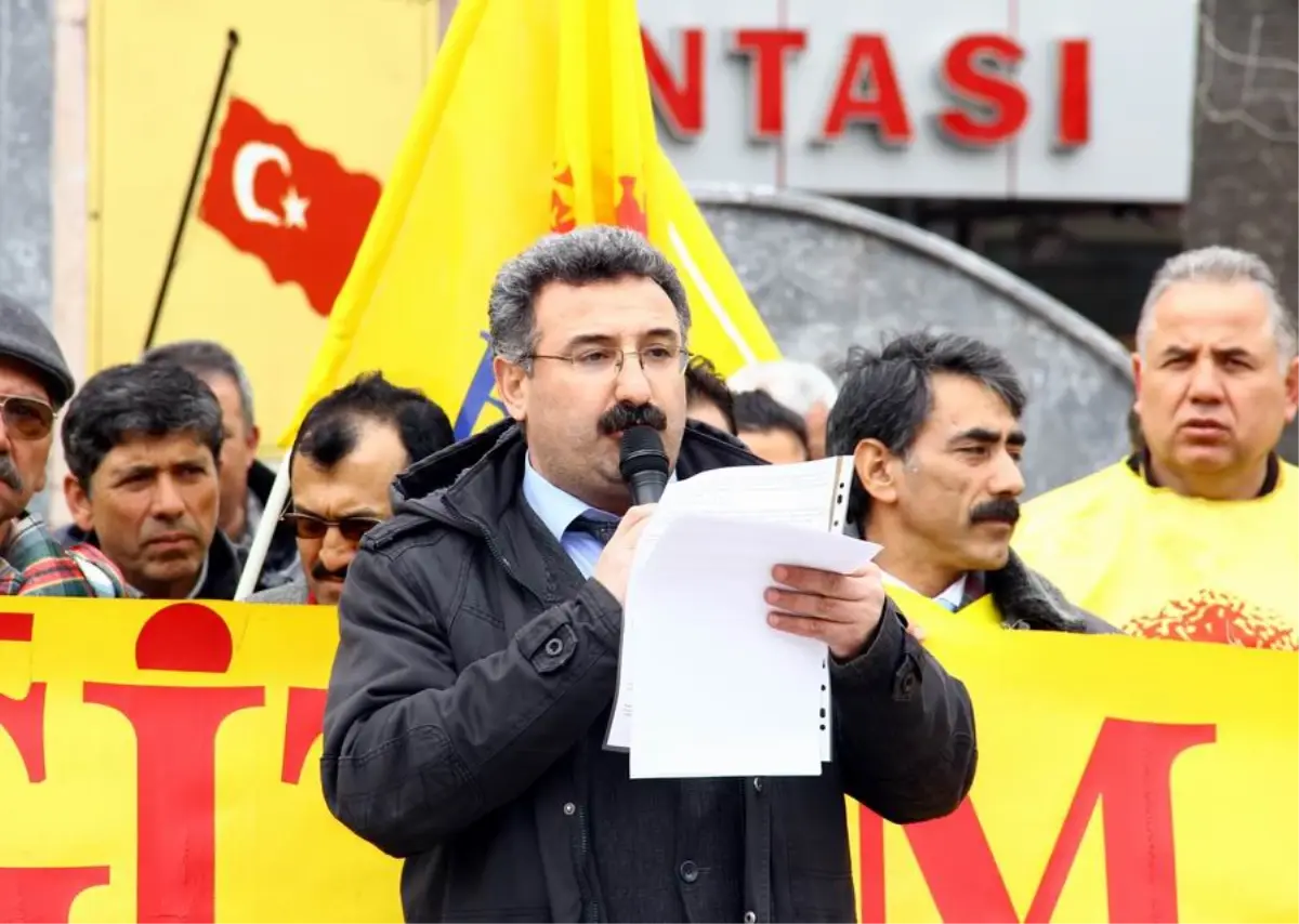 Edremit\'te \'Sivas Katliamı ve 4+4+4 Yasasına Hayır\' Açıklaması