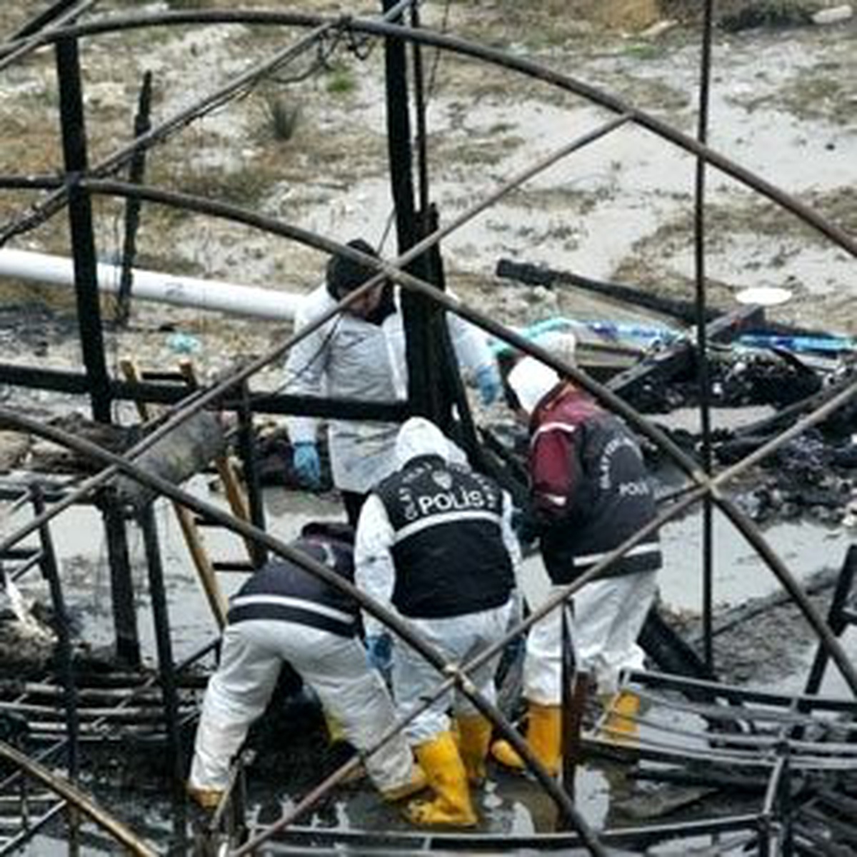 Esenyurt\'taki Yangınla İlgili Gözaltına Alınan Şüpheliler Adliyede