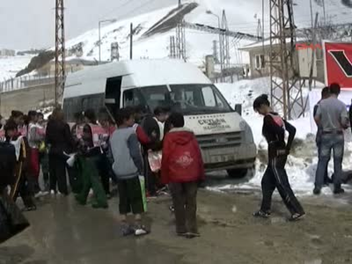 Hakkari\'de Bayıltan Yarış