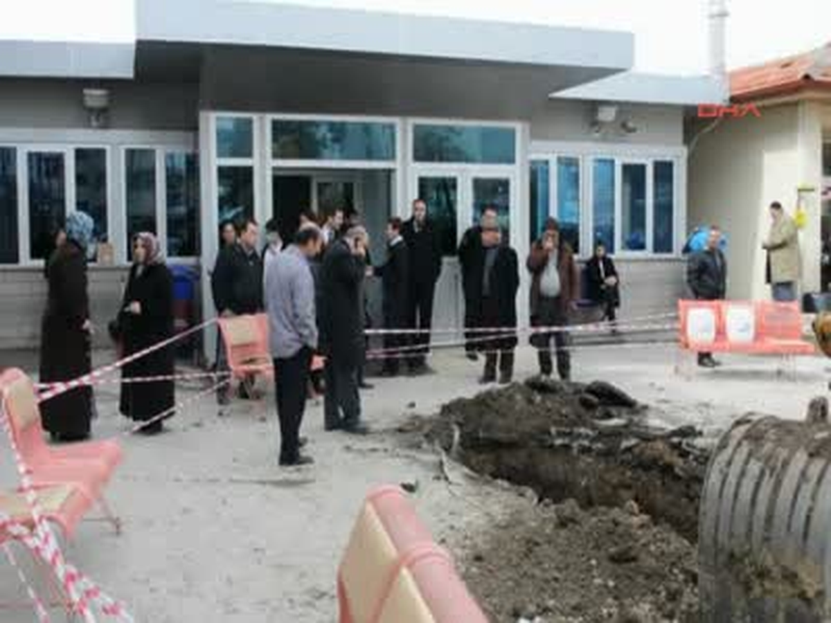 Hastane Bahçesinde Şok