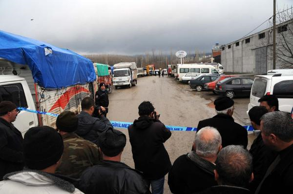 Hayvan Pazarında Silahlı Kavga: 1 Ölü, 1 Yaralı