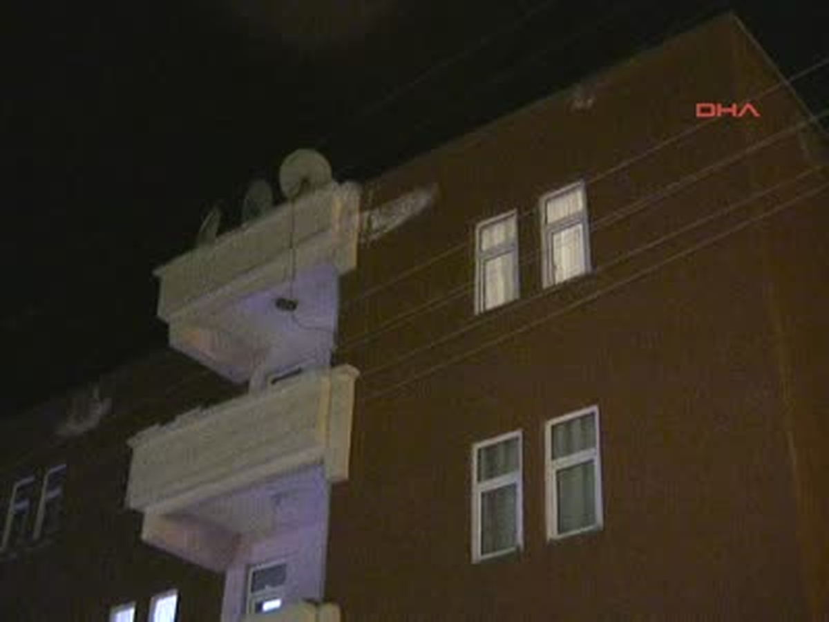 İntihar Etmek İsteyen Genci Polis İkna Etti