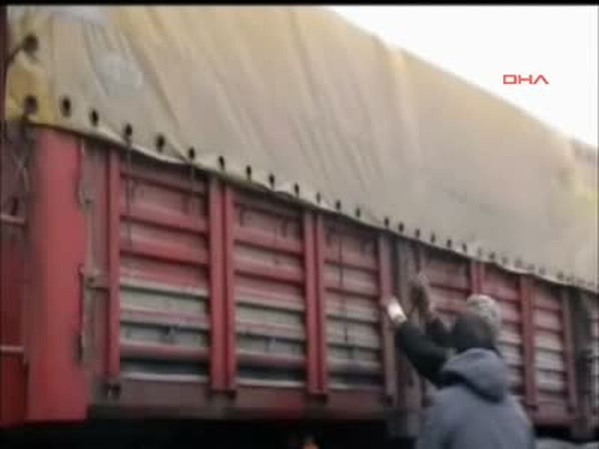 Kamyon Dolusu Kaçak Sigara Yakalandı