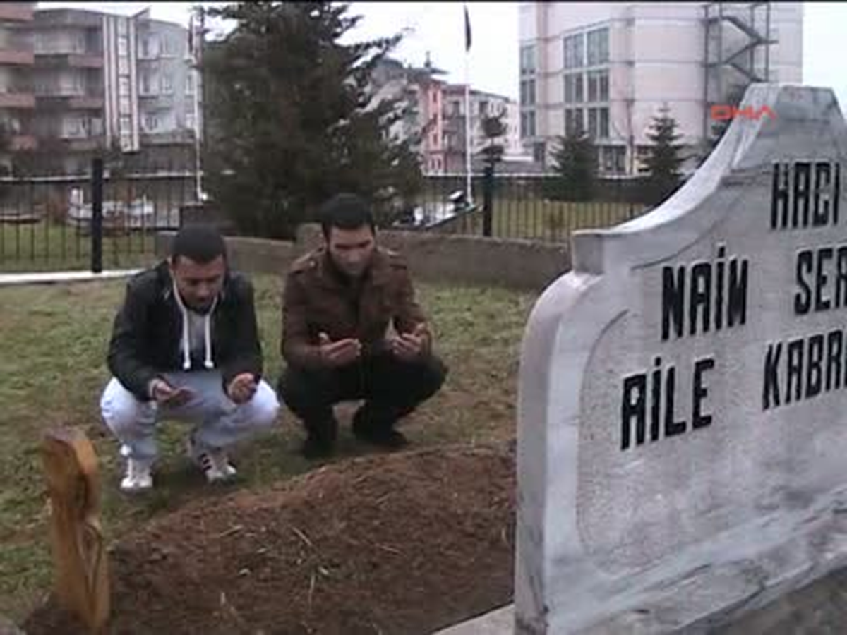 Kendi Hazırladığı Mezara Gömüldü