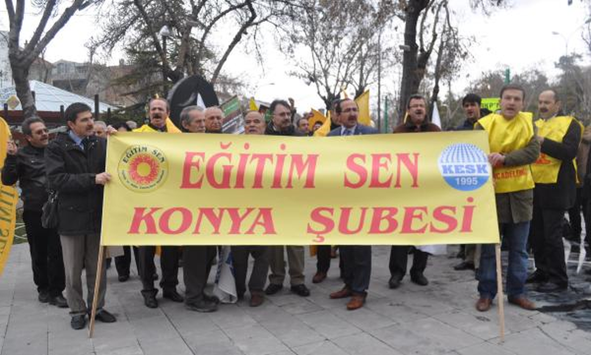 Konya\'da Kademeli Eğitim Sistemi Protestosu