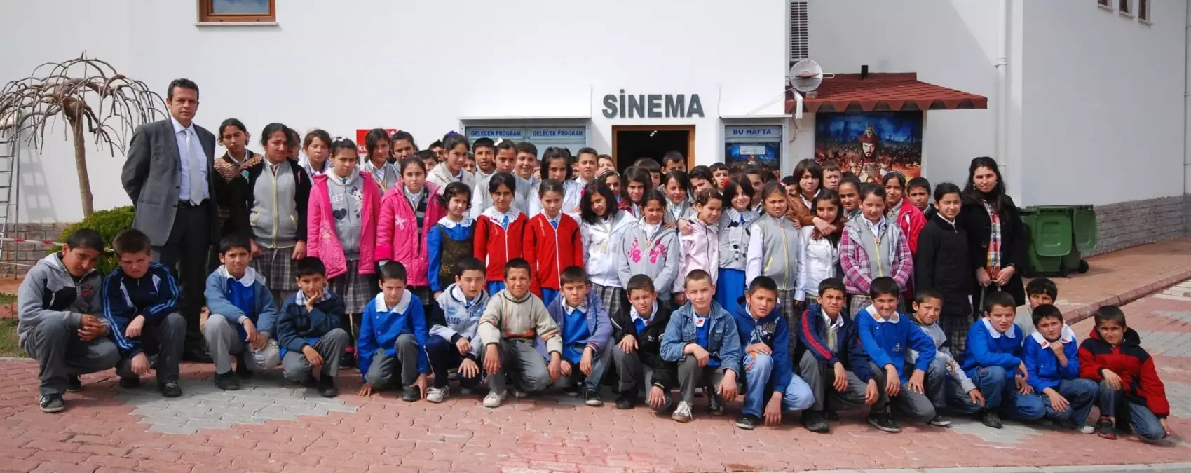Kumluca Belediyesi\'nden Öğrencilere Ücretsiz Sinema