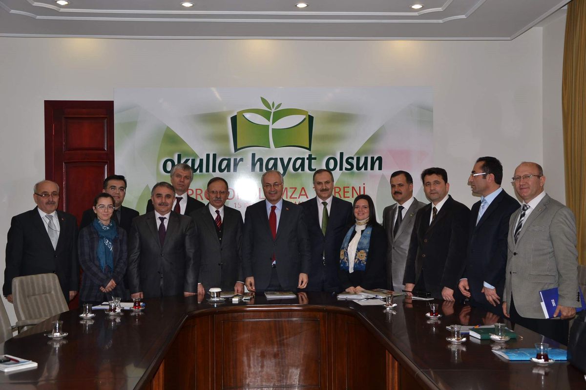Manisa\'da \'Okullar Hayat Olsun Projesi\'