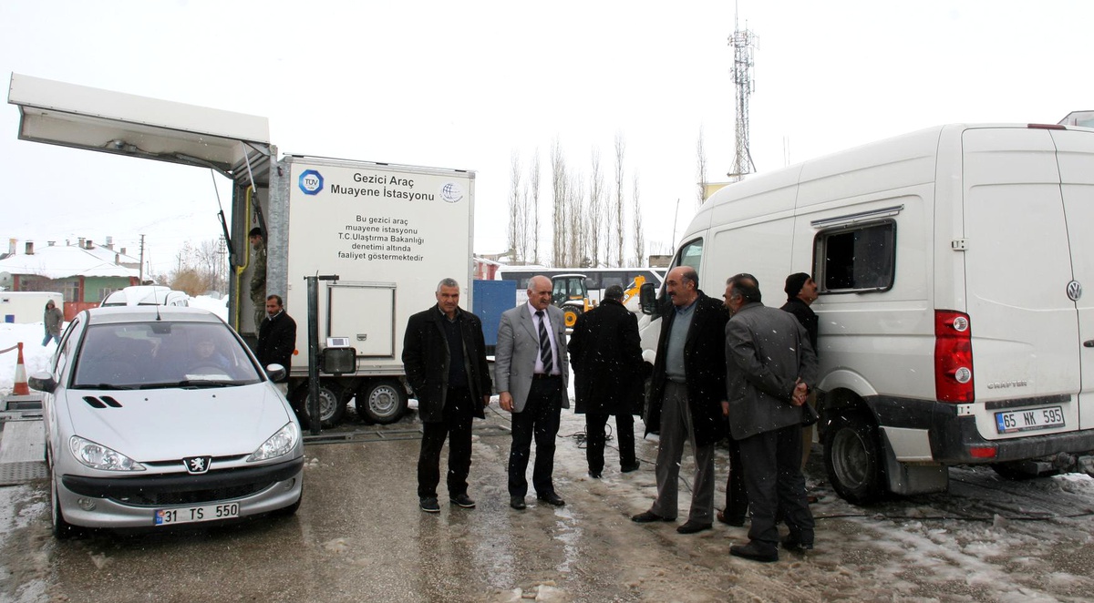 Muradiye\'ye Gezici Mobil Muayene İstasyonu