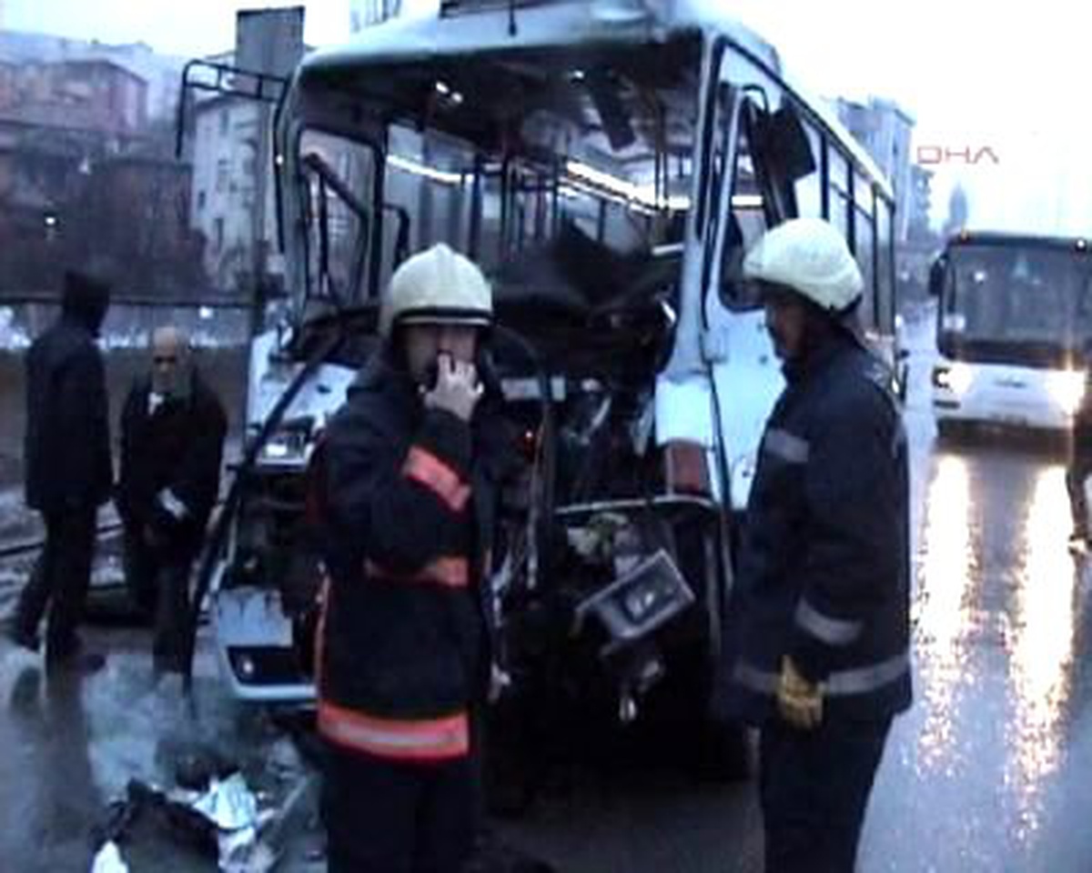 Pendik ve Bayrampaşa\'da Trafik Kazası: 6 Yaralı