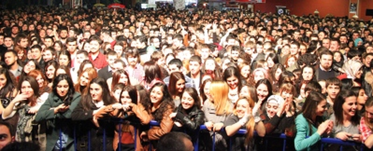 SAÜ\'de Halil Sezai İle Unutulmaz Gece Yaşandı
