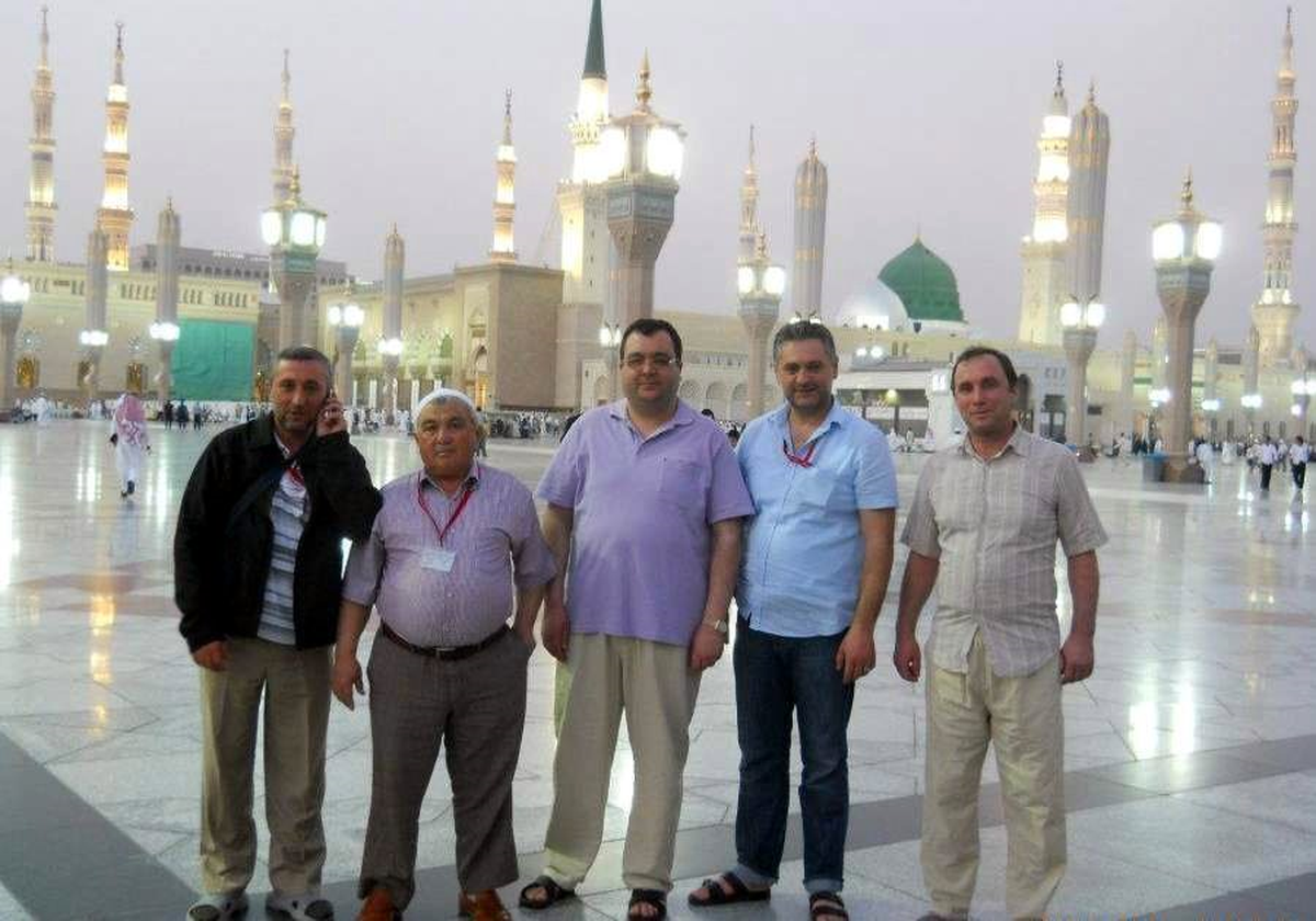 Sındırgı Belediye Başkanı Özgür Ertuğrul Umre\'de