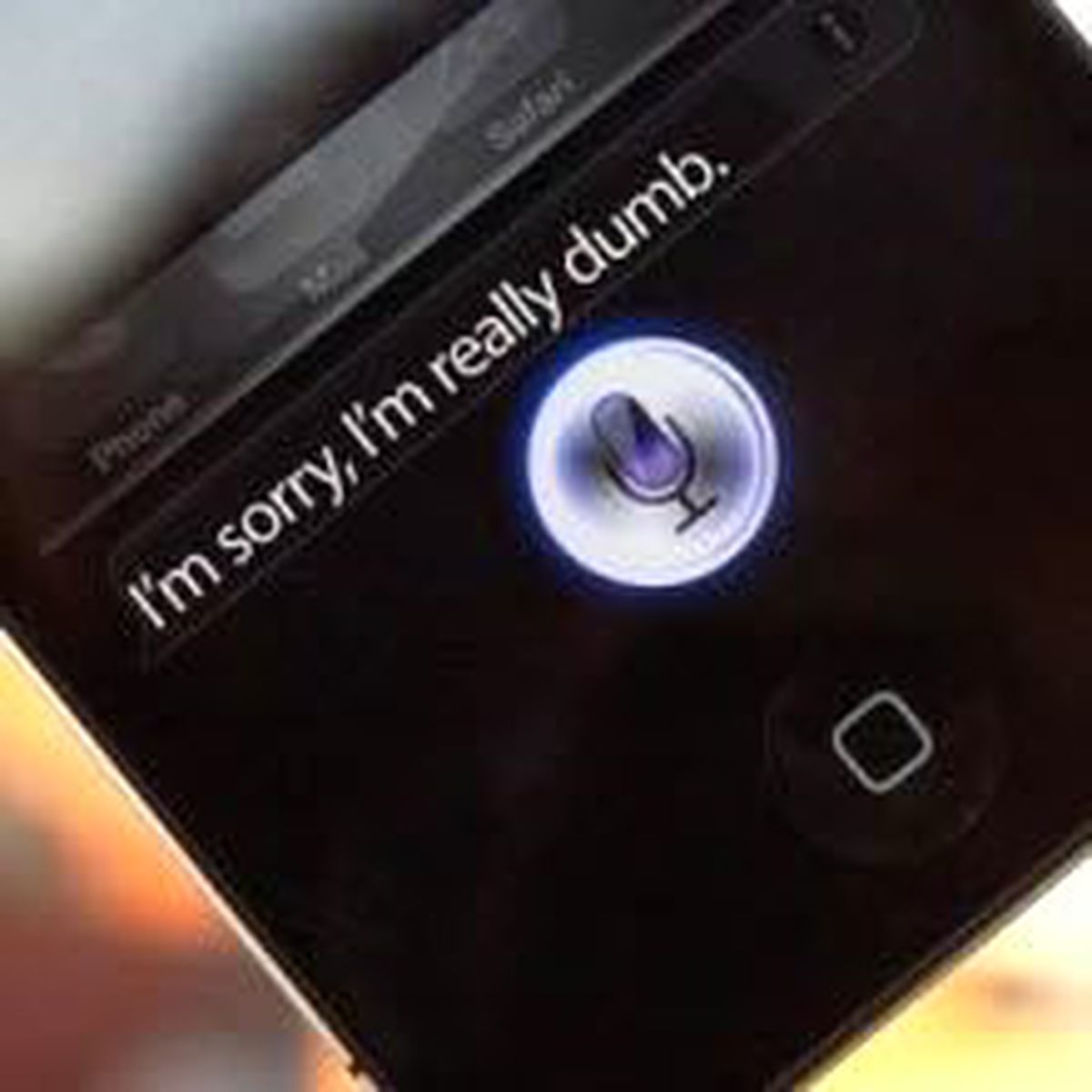 Siri\'yi Beğenmedi, Apple\'a Dava Açtı!
