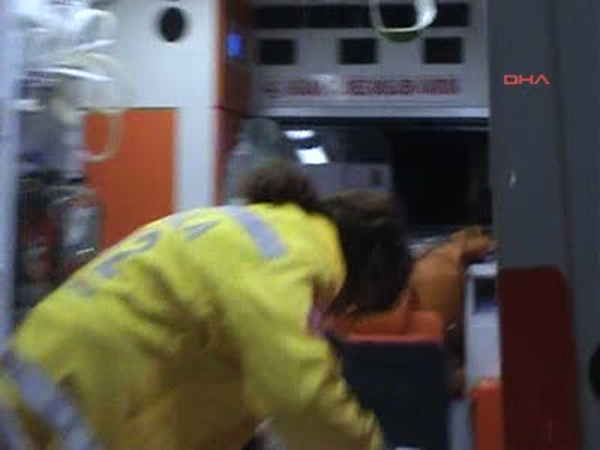 Sobadan Sızan Gaz Bomba Gibi Patladı: 3 Yaralı