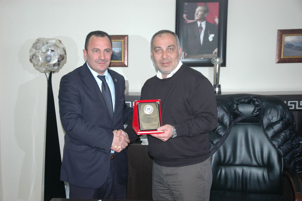 Taşımacılar\'dan Ayık\'a Plaketli Teşekkür