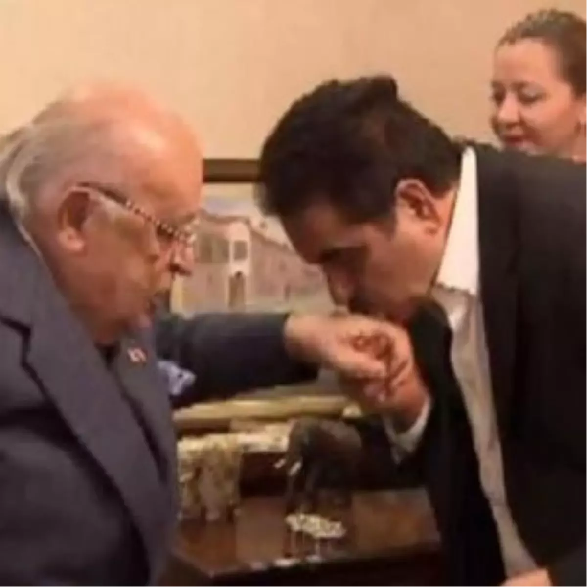 Tatlıses\'ten Demirel\'e 1 Yıl Sonra Aynı Gün ve Saatte Ziyaret