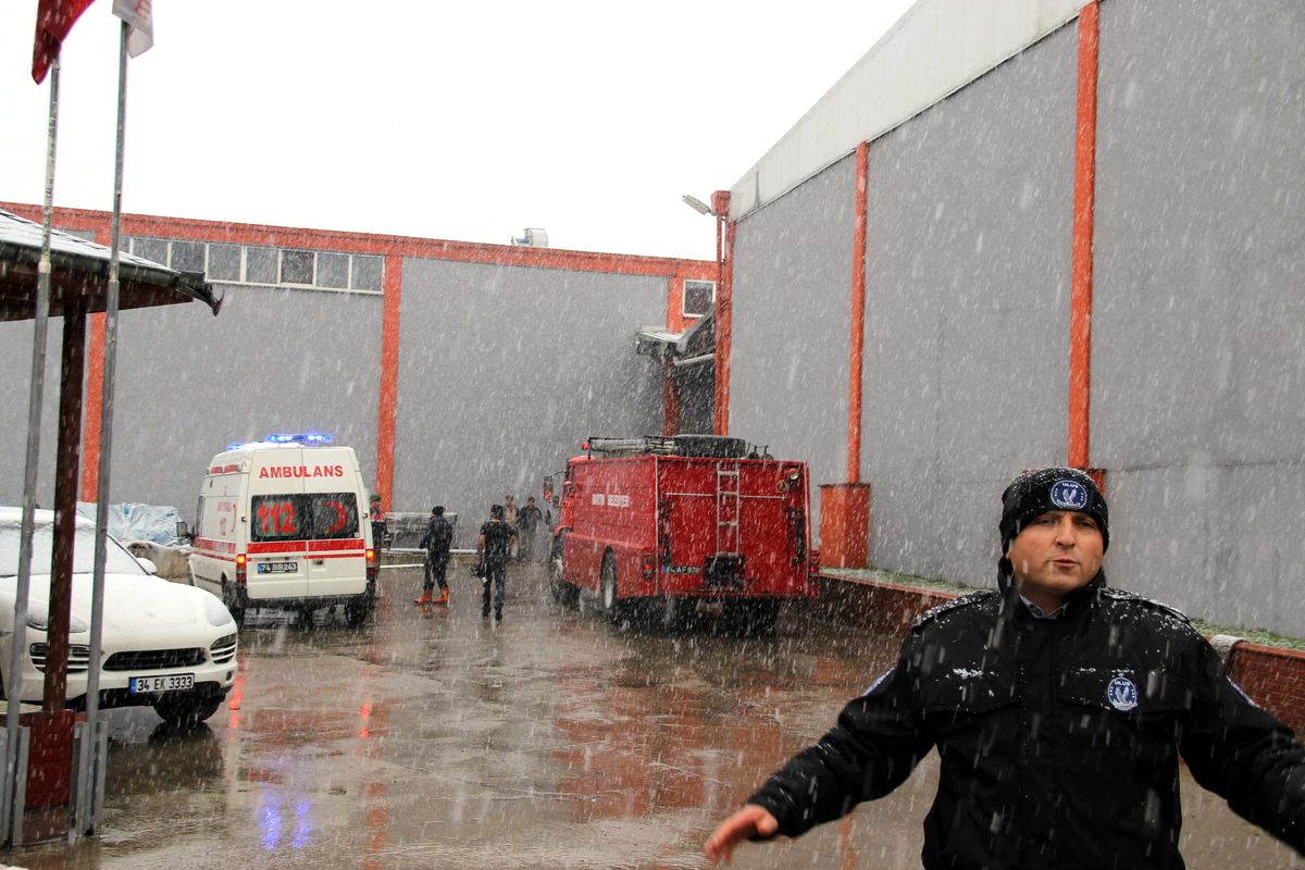 Tekstil Fabrikasında Panik