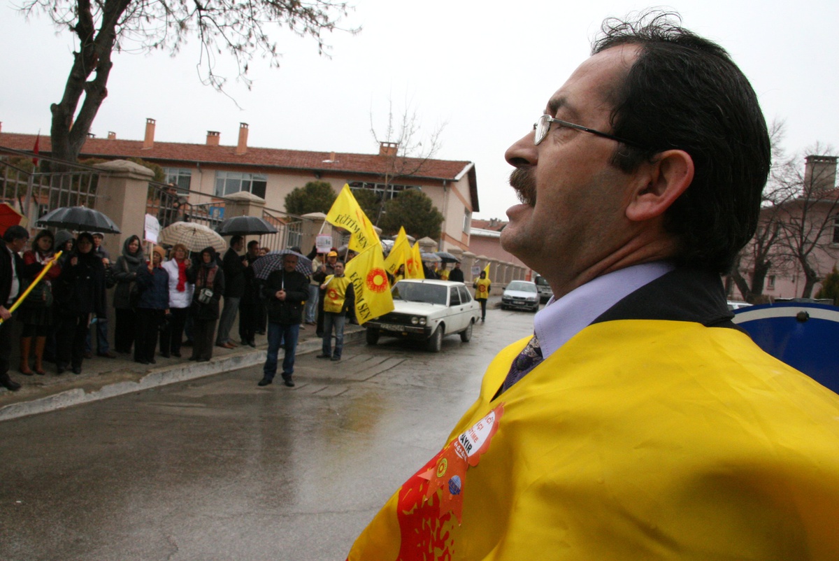 Yeni Eğitim Sistemine Zincirli Tepki