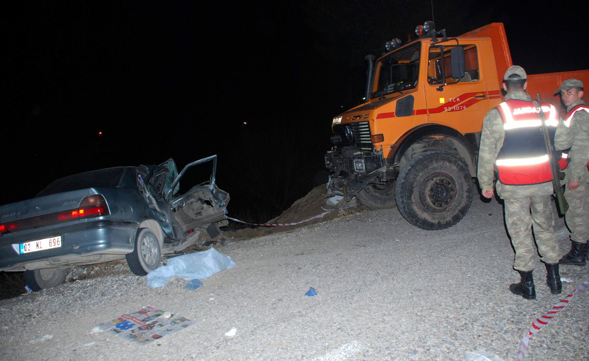 Adıyaman\'da Trafik Kazası: 2 Ölü