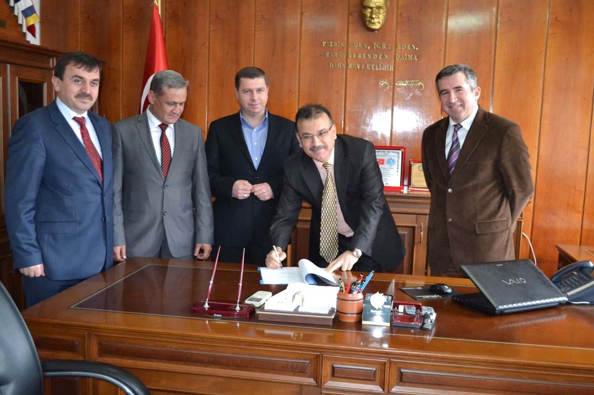 Çan\'da "Okullar Hayat Olsun" Projesi İçin İmzalar Atıldı