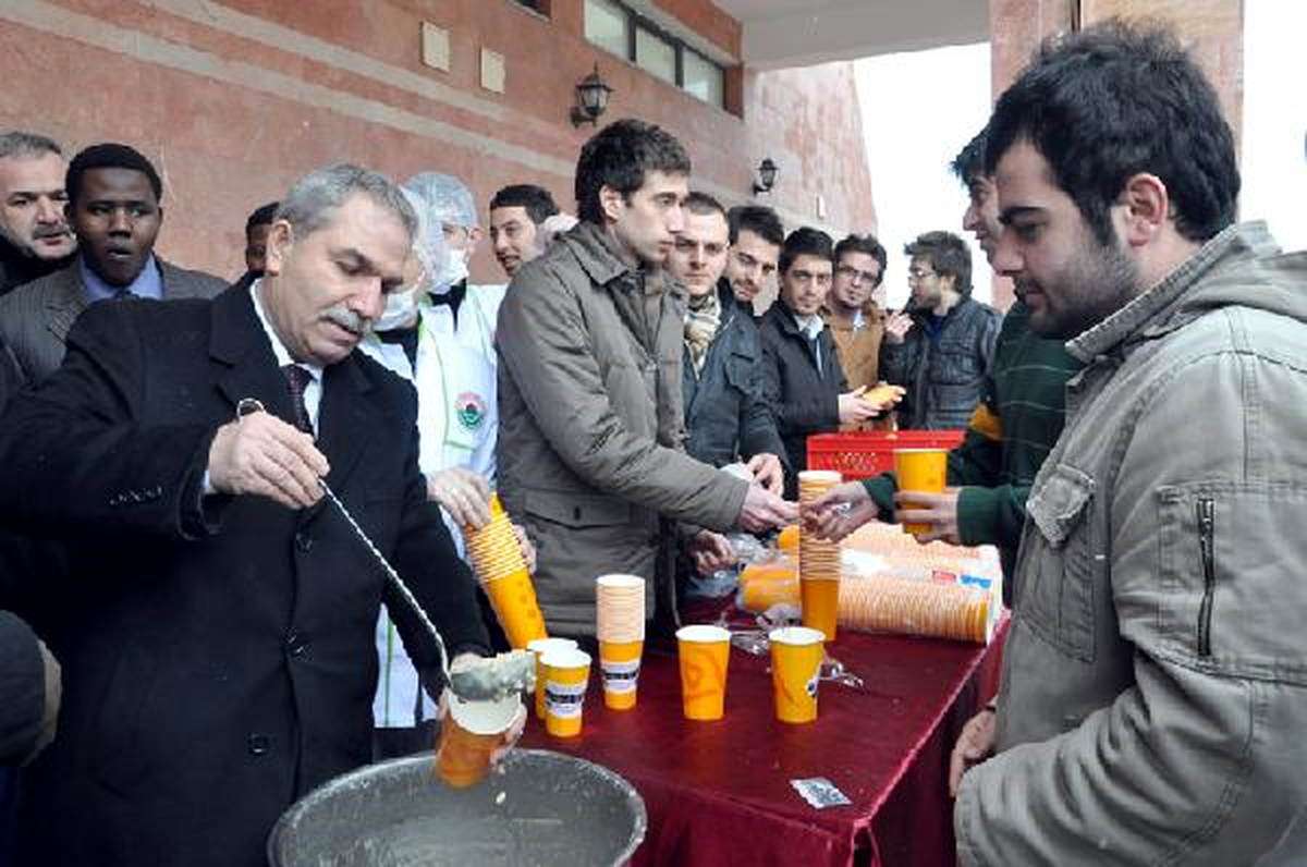 Çanakkale Şehitlerinin Çorbasından İçen Öğrenciler Duygulandı