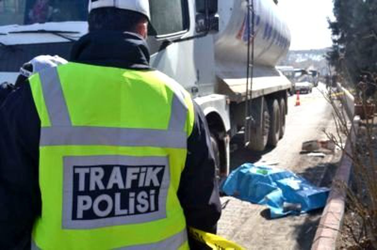 Çankırı\'da Trafik Kazası: 1 Ölü, 1 Yaralı