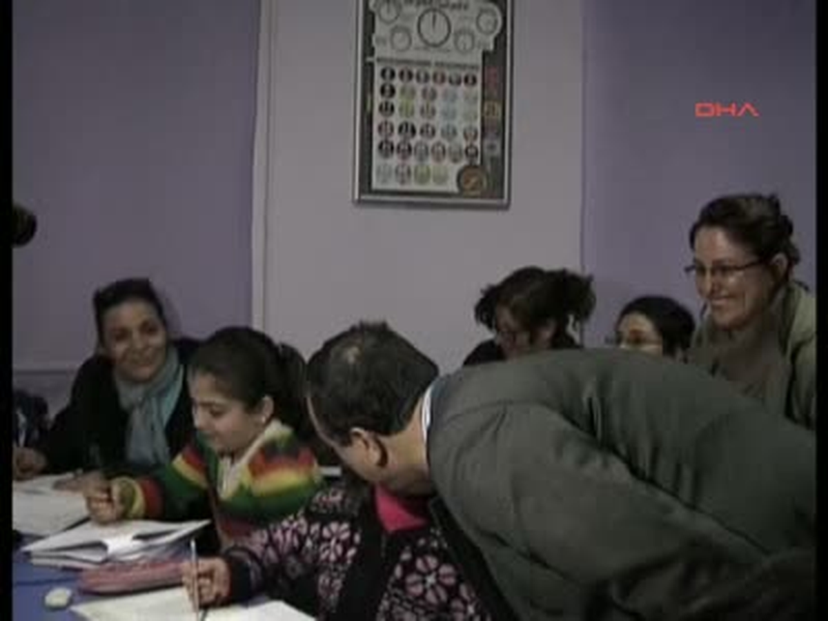 Diyarbakır\'da BDP\'li Belediyeden Ermenice Dil Kursu